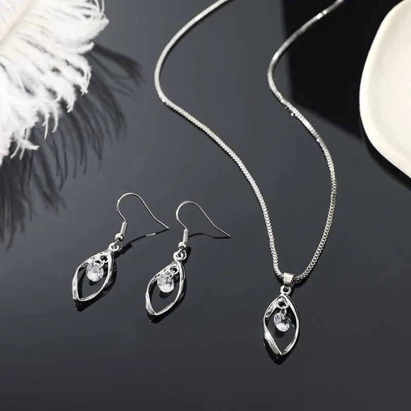 3pcs Necklace Earrings Set Ladies Cold-color Wind Twisted Glass Diamond With Venice Chain Imitation White Gold-color Jewelry